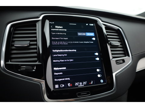 Volvo XC90 T8 Recharge Plus Dark | SOH 97,3% | Long Range | Pilot Assist | Memory seats | 4x Stoelverw. | H&K Audio | Leder | Nav + CarPlay | Keyless | 21''