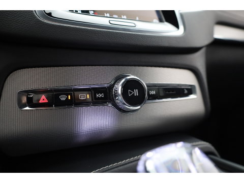 Volvo XC90 T8 Recharge Plus Dark | SOH 97,3% | Long Range | Pilot Assist | Memory seats | 4x Stoelverw. | H&K Audio | Leder | Nav + CarPlay | Keyless | 21''