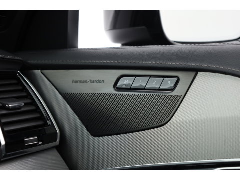 Volvo XC90 T8 Recharge Plus Dark | SOH 97,3% | Long Range | Pilot Assist | Memory seats | 4x Stoelverw. | H&K Audio | Leder | Nav + CarPlay | Keyless | 21''