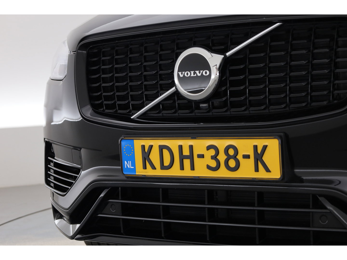 Volvo XC90 T8 Recharge Plus Dark | SOH 97,3% | Long Range | Pilot Assist | Memory seats | 4x Stoelverw. | H&K Audio | Leder | Nav + CarPlay | Keyless | 21''