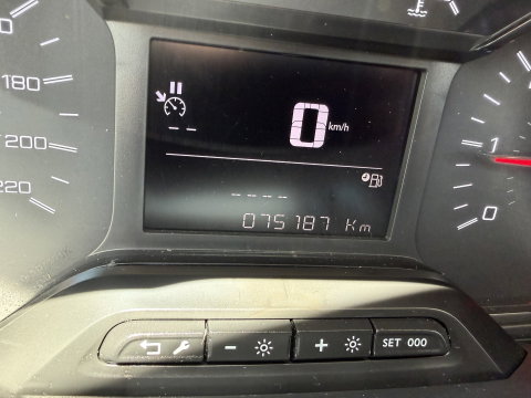 Peugeot Partner 1.2 PureTech Premium / vaste prijs rijklaar € 11.750 ex btw / lease vanaf € 198 / airco / cruise control / benzine grijs kenteken / pdc achter / raam in de schuifdeur