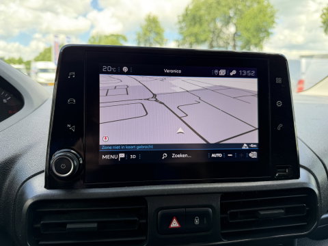 Peugeot Partner 1.2 PureTech Premium / vaste prijs rijklaar € 11.750 ex btw / lease vanaf € 198 / airco / cruise control / benzine grijs kenteken / pdc achter / raam in de schuifdeur