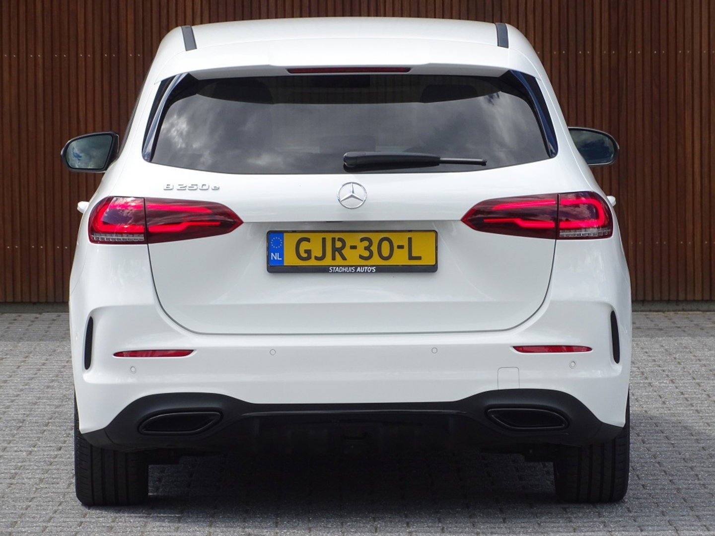 Mercedes-Benz B-Klasse 250e 218PK automaat / AMG Line / 2021 / LED
