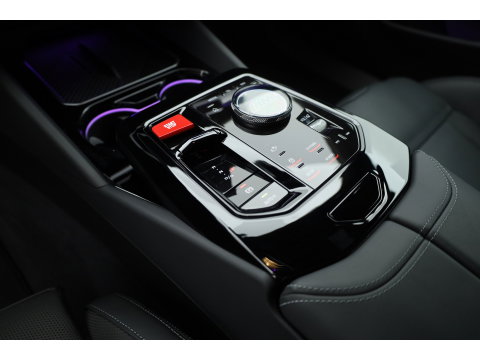 BMW 5 Serie Touring M5 727pk | Rijklaar! | Ultimate Pack | Keramisch | Bowers & Wilkins | M Marina Bay | Pano | Carbon