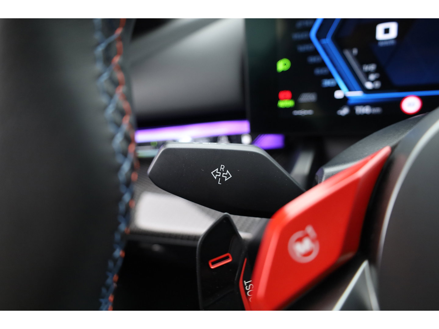 BMW 5 Serie Touring M5 727pk | Rijklaar! | Ultimate Pack | Keramisch | Bowers & Wilkins | M Marina Bay | Pano | Carbon