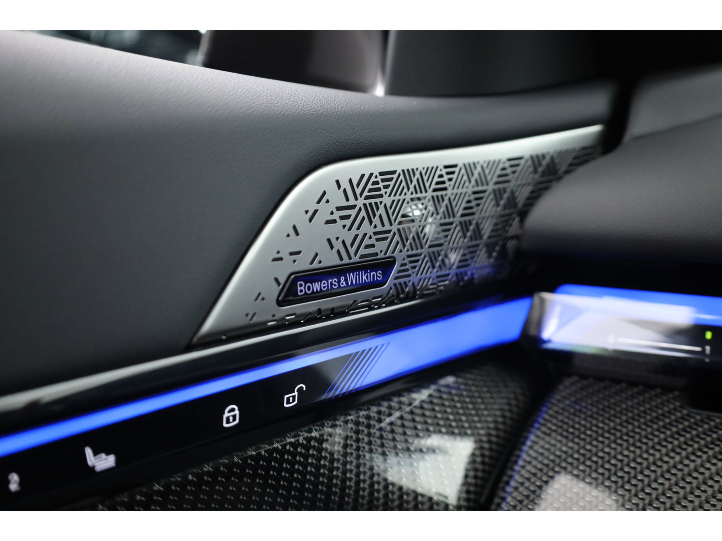 BMW 5 Serie Touring M5 727pk | Rijklaar! | Ultimate Pack | Keramisch | Bowers & Wilkins | M Marina Bay | Pano | Carbon
