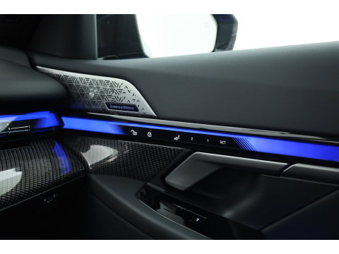 BMW 5 Serie Touring M5 727pk | Rijklaar! | Ultimate Pack | Keramisch | Bowers & Wilkins | M Marina Bay | Pano | Carbon