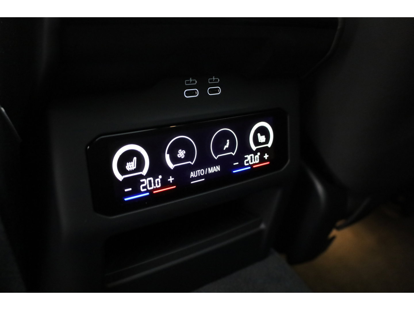 BMW 5 Serie Touring M5 727pk | Rijklaar! | Ultimate Pack | Keramisch | Bowers & Wilkins | M Marina Bay | Pano | Carbon