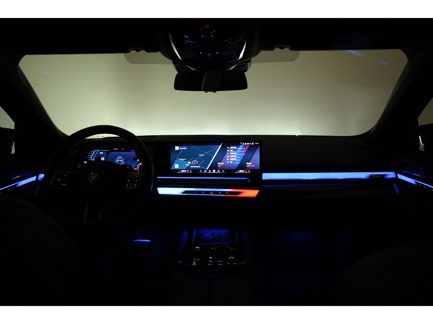 BMW 5 Serie Touring M5 727pk | Rijklaar! | Ultimate Pack | Keramisch | Bowers & Wilkins | M Marina Bay | Pano | Carbon