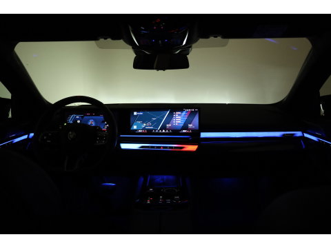 BMW 5 Serie Touring M5 727pk | Rijklaar! | Ultimate Pack | Keramisch | Bowers & Wilkins | M Marina Bay | Pano | Carbon