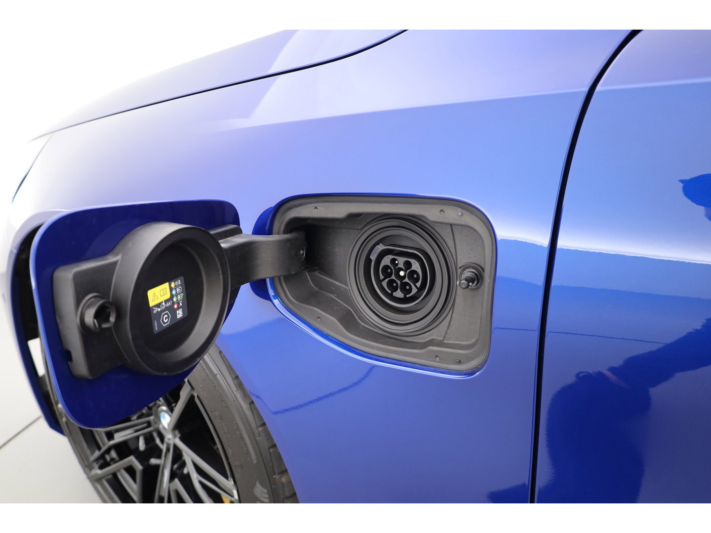 BMW 5 Serie Touring M5 727pk | Rijklaar! | Ultimate Pack | Keramisch | Bowers & Wilkins | M Marina Bay | Pano | Carbon