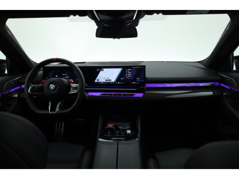 BMW 5 Serie Touring M5 727pk | Rijklaar! | Ultimate Pack | Keramisch | Bowers & Wilkins | M Marina Bay | Pano | Carbon