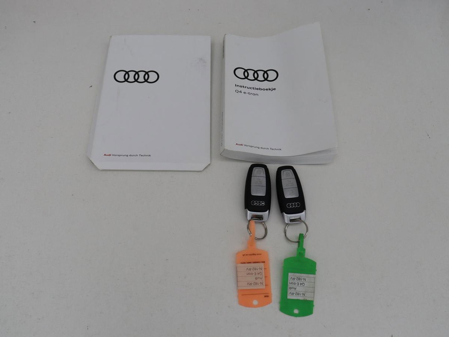 Audi Q4 e-tron 35 Launch edition Advanced 55 kWh | SOH 91% | Carplay | Stoelverwarming| Matrix LED | DAB | Cruise control | Parkeerhulp | Virtual cockpit | Navigatie