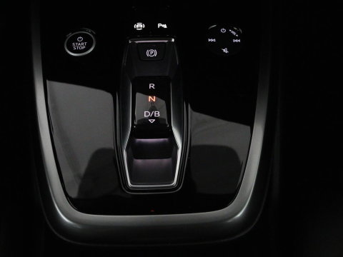 Audi Q4 e-tron 35 Launch edition Advanced 55 kWh | SOH 91% | Carplay | Stoelverwarming| Matrix LED | DAB | Cruise control | Parkeerhulp | Virtual cockpit | Navigatie