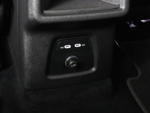 Audi Q4 e-tron 35 Launch edition Advanced 55 kWh | SOH 91% | Carplay | Stoelverwarming| Matrix LED | DAB | Cruise control | Parkeerhulp | Virtual cockpit | Navigatie