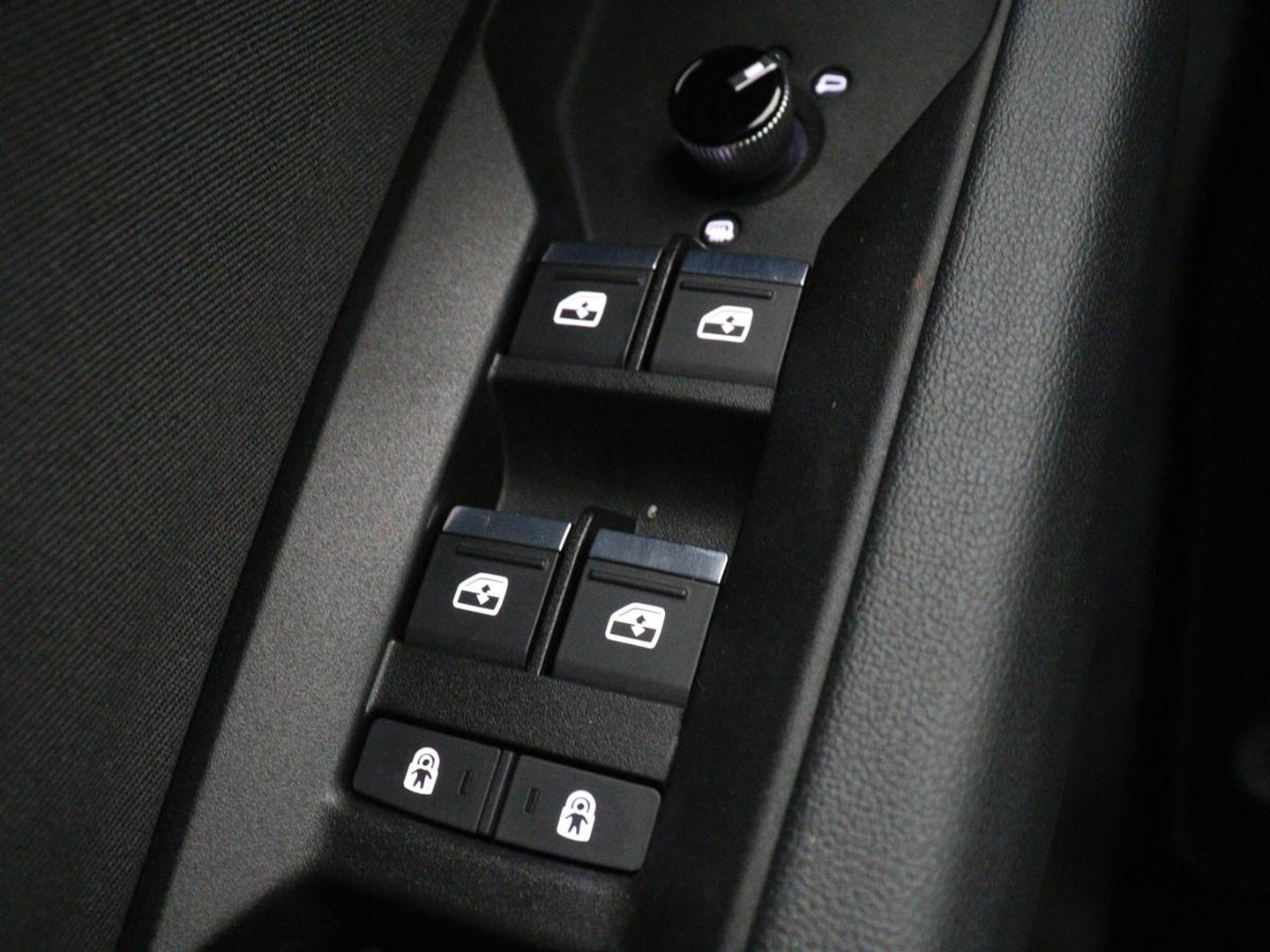 Audi Q4 e-tron 35 Launch edition Advanced 55 kWh | SOH 91% | Carplay | Stoelverwarming| Matrix LED | DAB | Cruise control | Parkeerhulp | Virtual cockpit | Navigatie