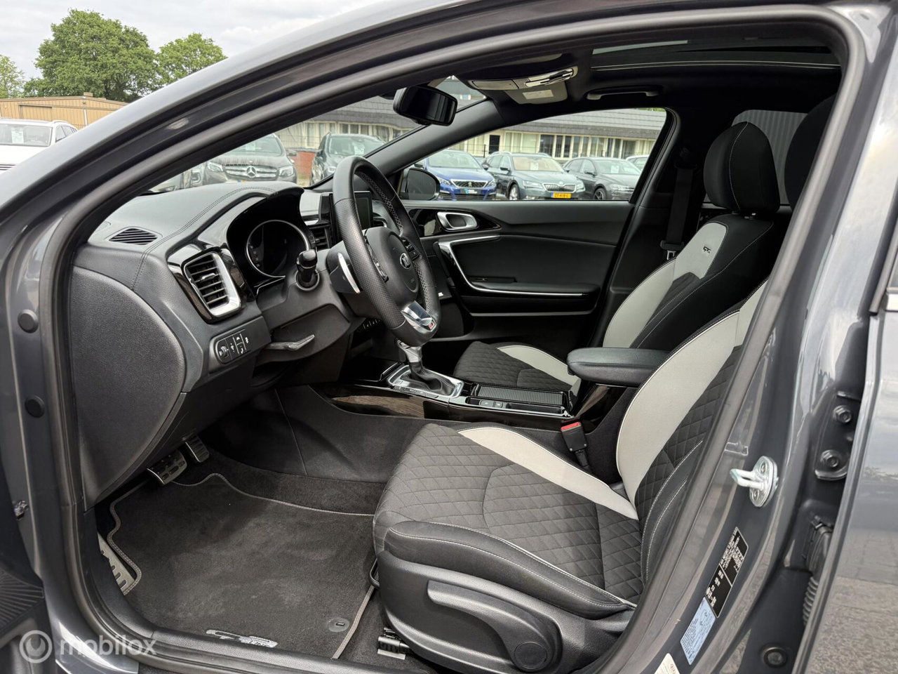 Kia ProCeed