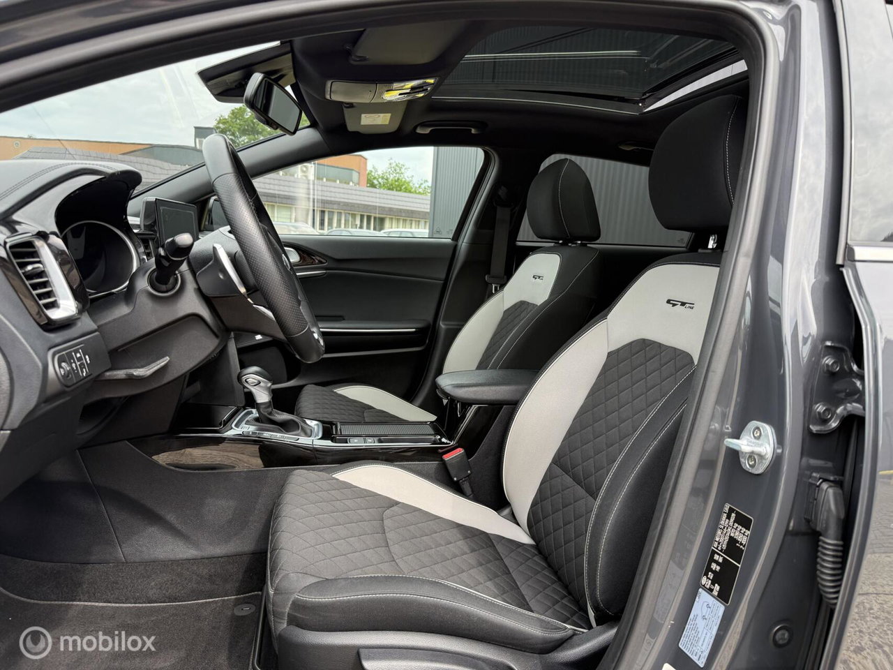 Kia ProCeed