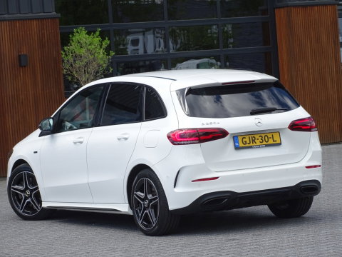 Mercedes-Benz B-Klasse 250e 218PK automaat / AMG Line / 2021 / LED