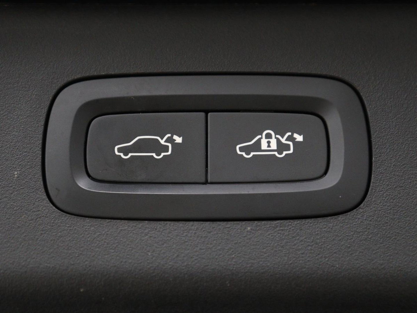 Lynk & Co 01 1.5 Plug In | SOH 91,6% | Panoramadak | Infinity by Harman | 360 Camera | Adaptive cruise | Stoelverwarming | Carplay | Memory | Full LED | PHEV