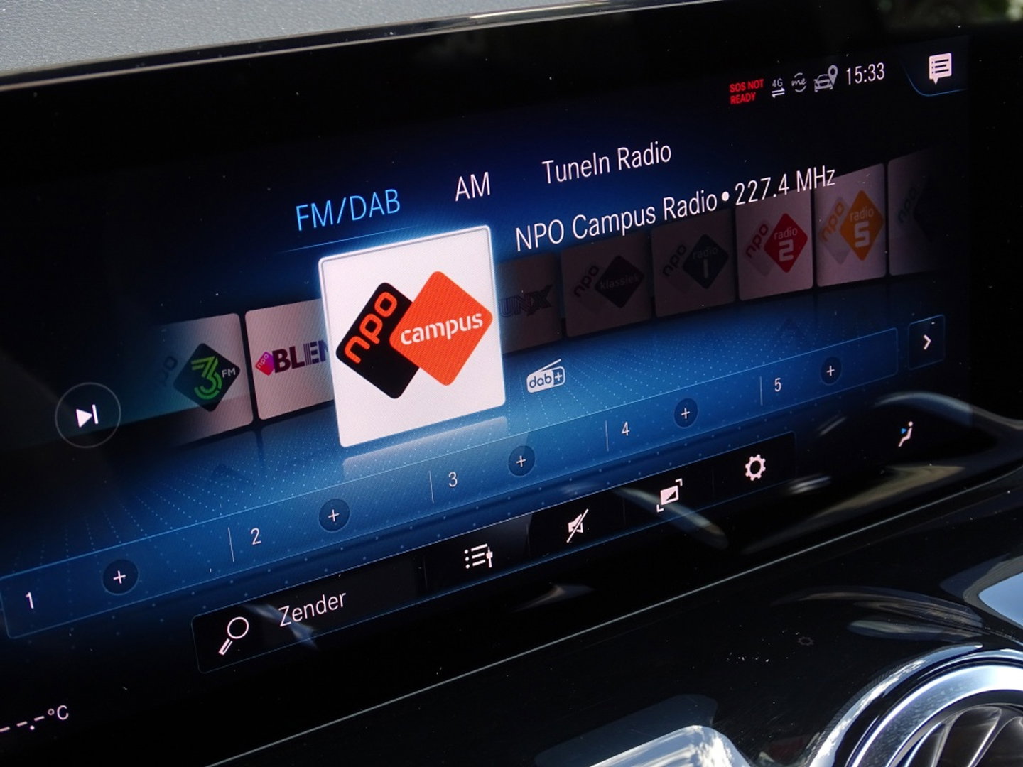 Mercedes-Benz B-Klasse 250e 218PK automaat / AMG Line / 2021 / LED