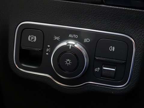 Mercedes-Benz B-Klasse 250e 218PK automaat / AMG Line / 2021 / LED