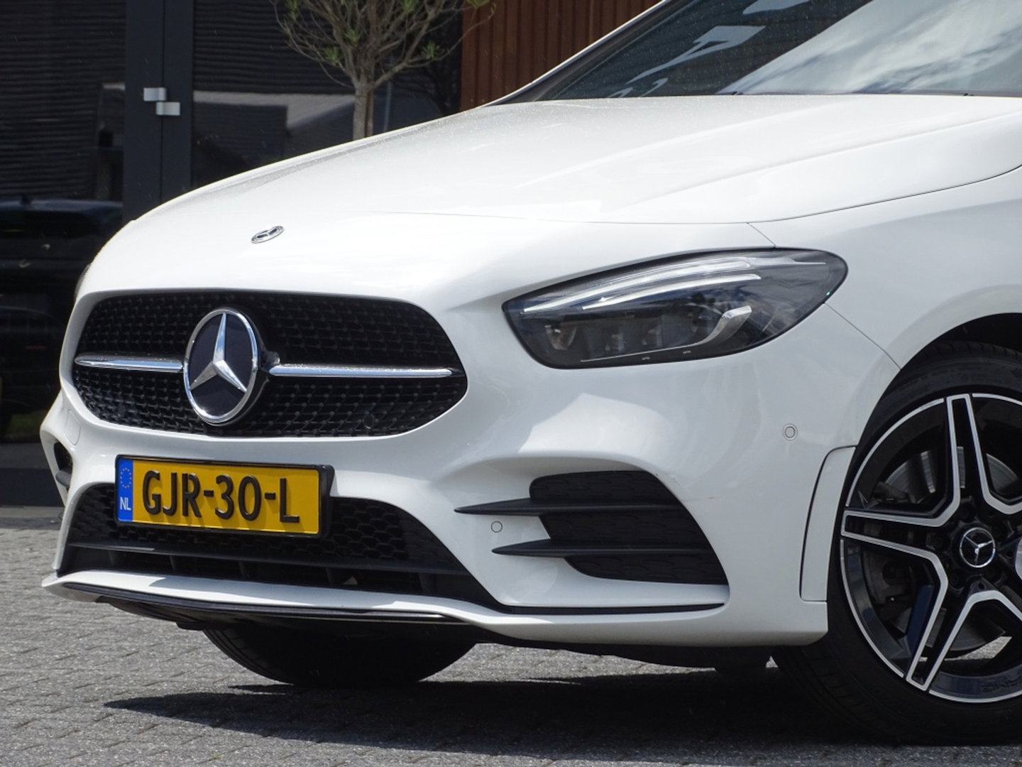 Mercedes-Benz B-Klasse 250e 218PK automaat / AMG Line / 2021 / LED