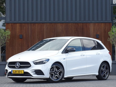 Mercedes-Benz B-Klasse 250e 218PK automaat / AMG Line / 2021 / LED