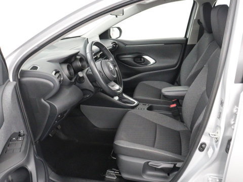 Toyota Yaris 1.5 Hybrid Dynamic | 38.500km NAP | Adaptive Cruise | DAB | Carplay | Full LED | Camera | LM | Keyless | Climate controle | Bluetooth