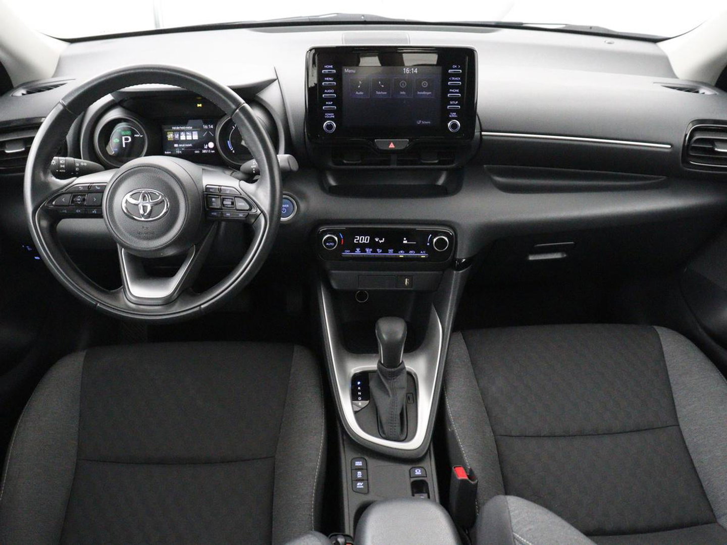 Toyota Yaris 1.5 Hybrid Dynamic | 38.500km NAP | Adaptive Cruise | DAB | Carplay | Full LED | Camera | LM | Keyless | Climate controle | Bluetooth
