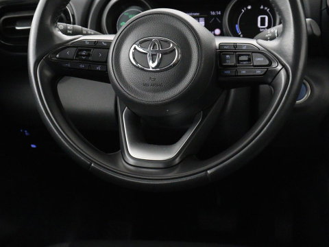 Toyota Yaris 1.5 Hybrid Dynamic | 38.500km NAP | Adaptive Cruise | DAB | Carplay | Full LED | Camera | LM | Keyless | Climate controle | Bluetooth