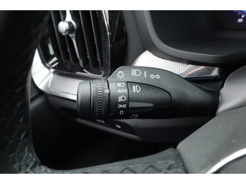 Volvo V60 2.0 T6 Plug-in hybrid AWD Plus Dark | Leer | Stoel + stuuverwarming | Camera |