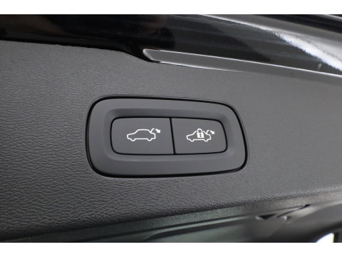 Volvo V60 2.0 T6 Plug-in hybrid AWD Plus Dark | Leer | Stoel + stuuverwarming | Camera |
