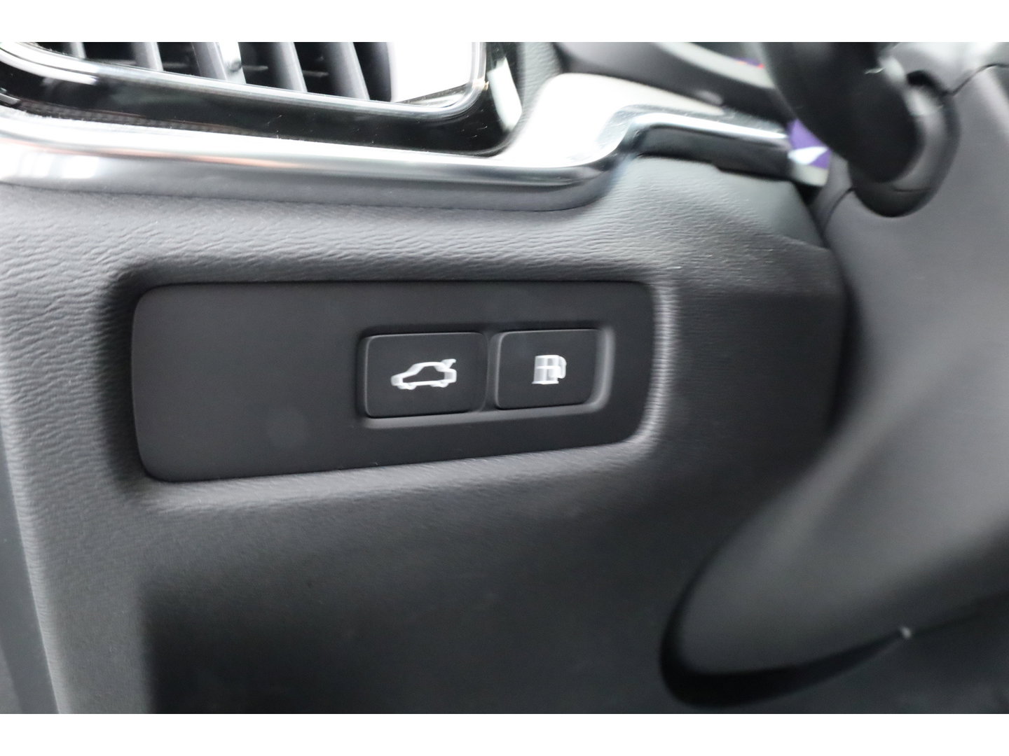 Volvo V60 2.0 T6 Plug-in hybrid AWD Plus Dark | Leer | Stoel + stuuverwarming | Camera |