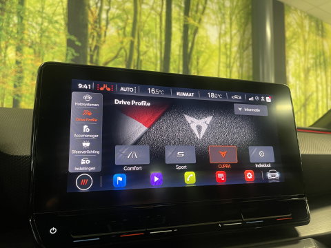 CUPRA Leon 1.4 e-Hybrid VZ Adrenaline | Apple Carplay | Android Auto | Stoelverwarming | Stuurwielverwarming | DAB | Camera | Lane Assist | Adaptieve Cruise Control | LED | Sfeerverlichting |