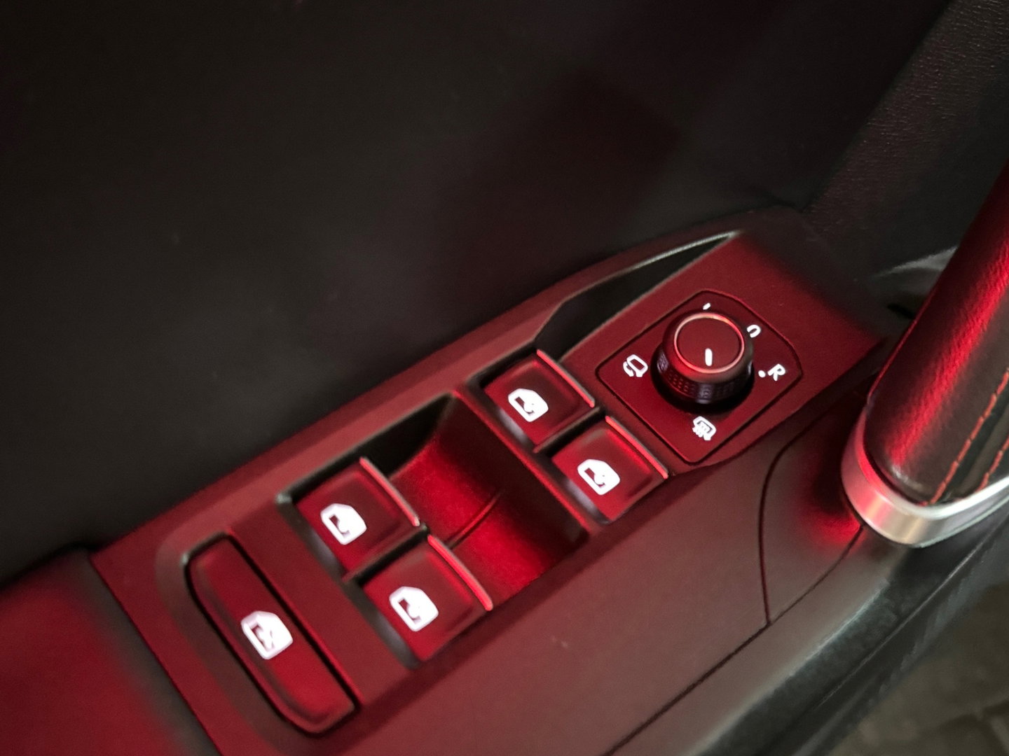 SEAT Leon 1.4 TSI eHybrid PHEV FR Business Pano|Memory|BTW