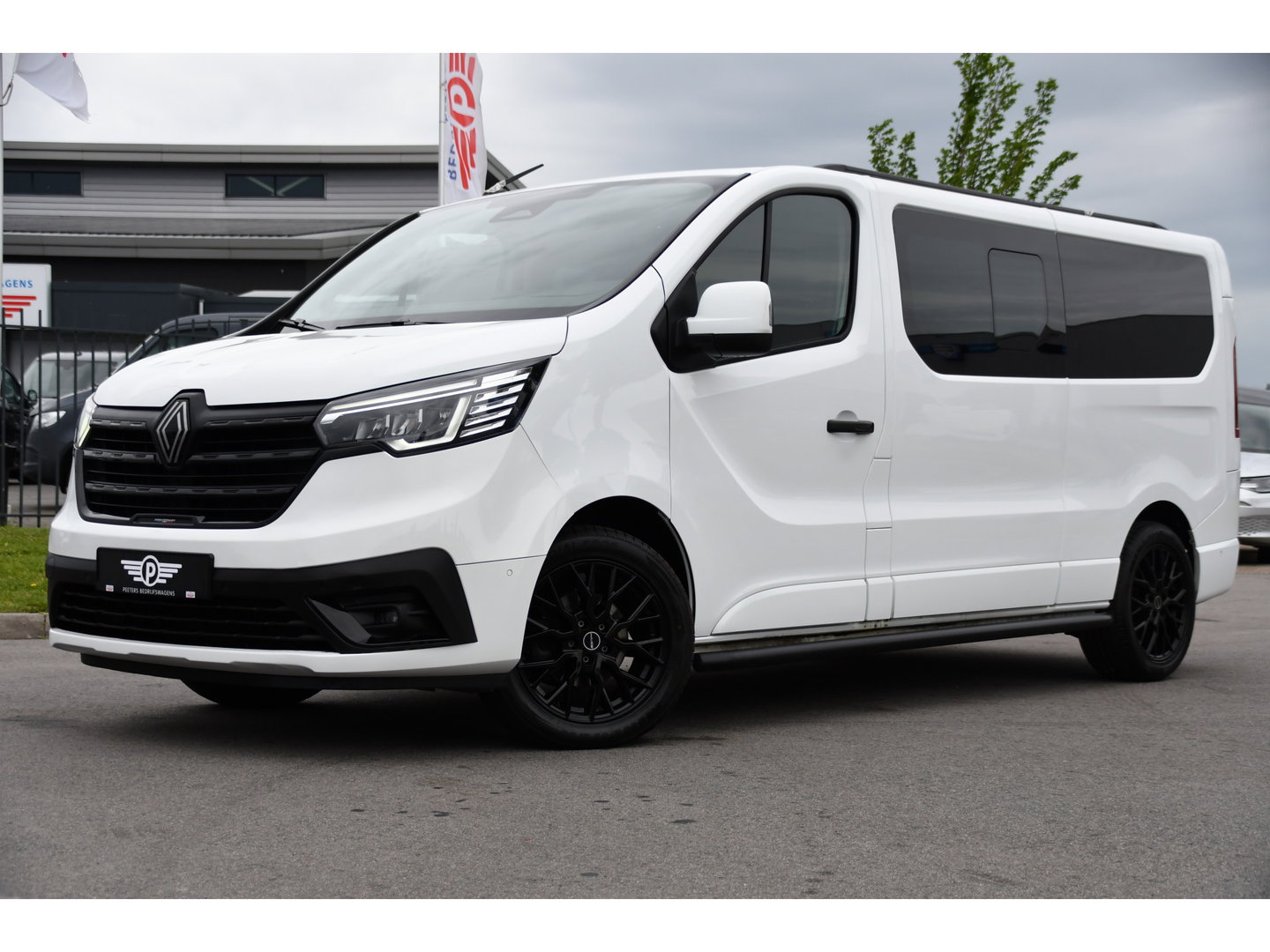 Renault Trafic 2.0 Blue dCi EDC 170 T29 L2H1 Anniversary Extra DC Virtual, Cruise, Camera, Carplay, LED, 170pk, Trekhaak, Stoelverwarming, multimedia, Sensoren, Uniek!