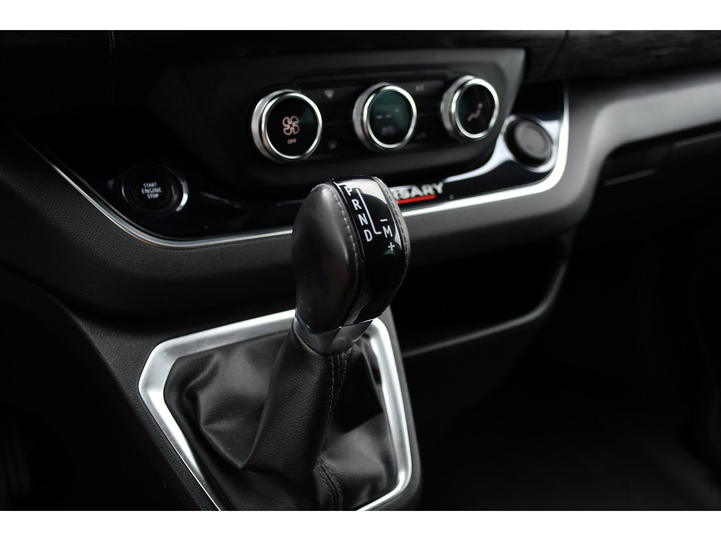 Renault Trafic 2.0 Blue dCi EDC 170 T29 L2H1 Anniversary Extra DC Virtual, Cruise, Camera, Carplay, LED, 170pk, Trekhaak, Stoelverwarming, multimedia, Sensoren, Uniek!