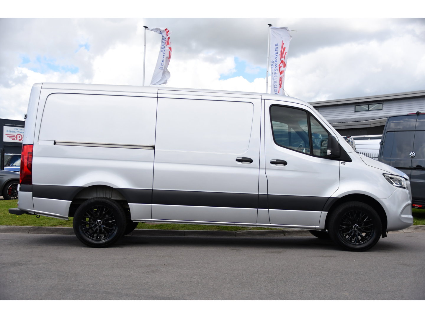 Mercedes-Benz Sprinter 317 1.9 CDI L2H1 RWD PB Edition Cruise, Camera, Carplay, LED, Mbux, Stoelverwarming, 170pk, Automaat, Uniek!
