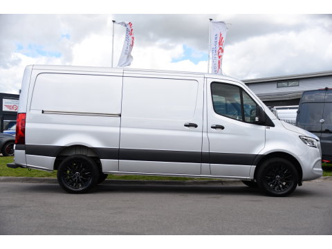 Mercedes-Benz Sprinter 317 1.9 CDI L2H1 RWD PB Edition Cruise, Camera, Carplay, LED, Mbux, Stoelverwarming, 170pk, Automaat, Uniek!