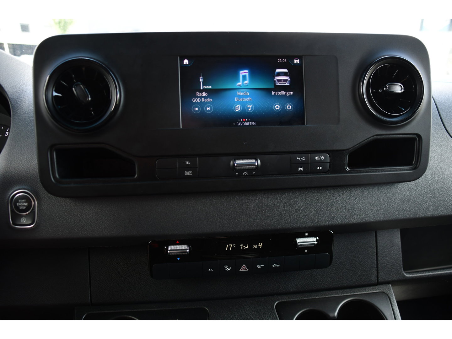 Mercedes-Benz Sprinter 317 1.9 CDI L2H1 RWD PB Edition Cruise, Camera, Carplay, LED, Mbux, Stoelverwarming, 170pk, Automaat, Uniek!