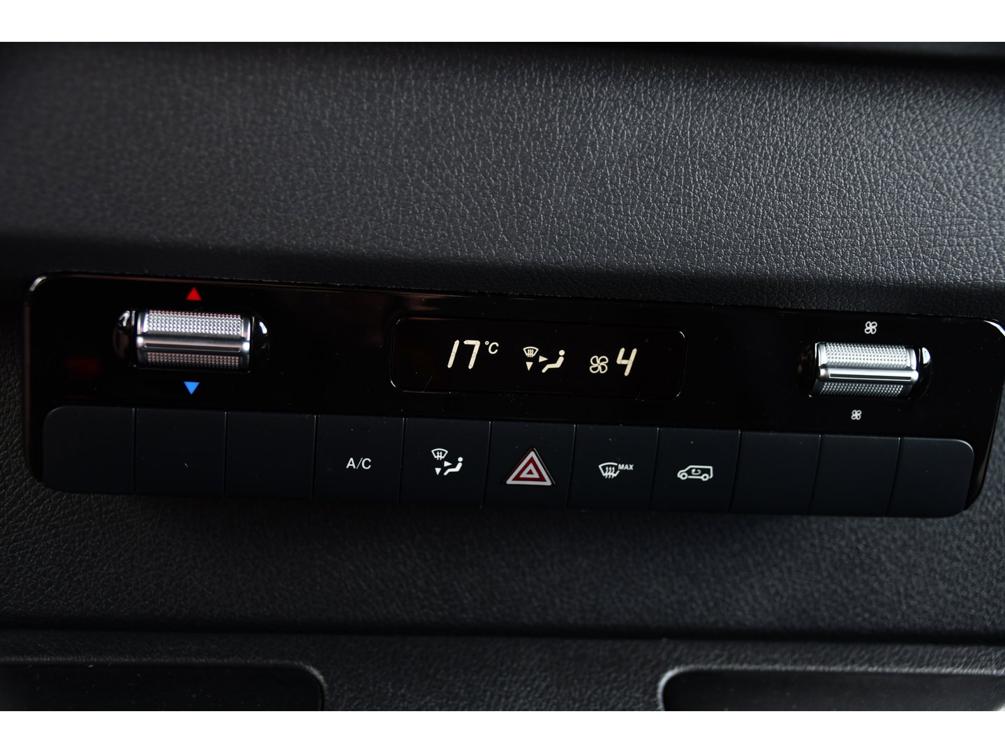 Mercedes-Benz Sprinter 317 1.9 CDI L2H1 RWD PB Edition Cruise, Camera, Carplay, LED, Mbux, Stoelverwarming, 170pk, Automaat, Uniek!