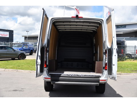 Mercedes-Benz Sprinter 317 1.9 CDI L2H1 RWD PB Edition Cruise, Camera, Carplay, LED, Mbux, Stoelverwarming, 170pk, Automaat, Uniek!