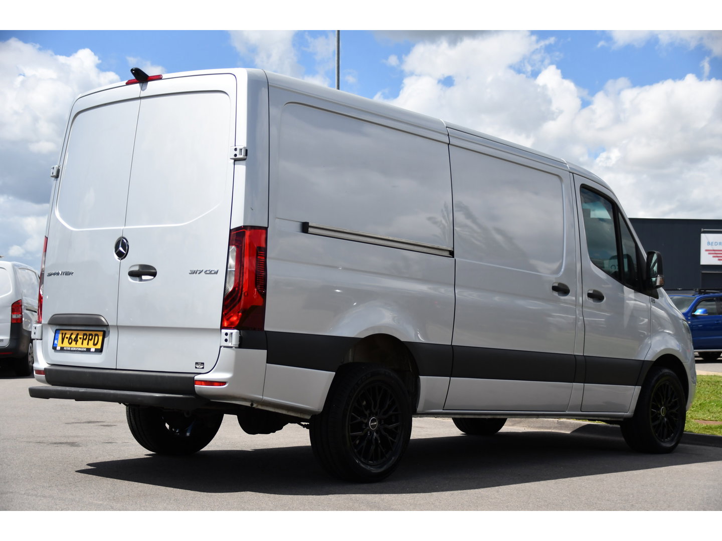 Mercedes-Benz Sprinter 317 1.9 CDI L2H1 RWD PB Edition Cruise, Camera, Carplay, LED, Mbux, Stoelverwarming, 170pk, Automaat, Uniek!
