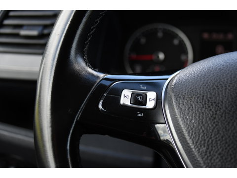 Volkswagen Transporter 2.0 TDI L2H1 Highline Black Edition Cruise, Sensoren, Airco, 140pk, Automaat, Trekhaak, Voorruit verwarming, Uniek!