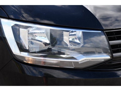 Volkswagen Transporter 2.0 TDI L2H1 Highline Black Edition Cruise, Sensoren, Airco, 140pk, Automaat, Trekhaak, Voorruit verwarming, Uniek!