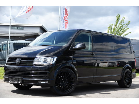 Volkswagen Transporter 2.0 TDI L2H1 Highline Black Edition Cruise, Sensoren, Airco, 140pk, Automaat, Trekhaak, Voorruit verwarming, Uniek!