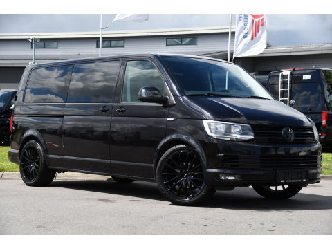 Volkswagen Transporter 2.0 TDI L2H1 Highline Black Edition Cruise, Sensoren, Airco, 140pk, Automaat, Trekhaak, Voorruit verwarming, Uniek!