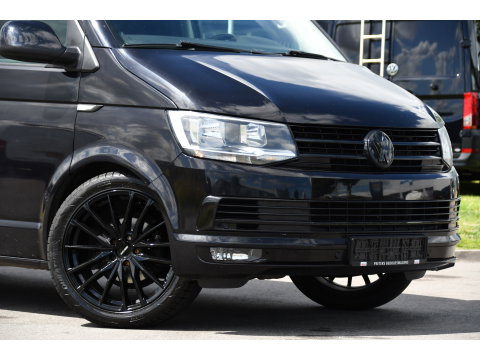 Volkswagen Transporter 2.0 TDI L2H1 Highline Black Edition Cruise, Sensoren, Airco, 140pk, Automaat, Trekhaak, Voorruit verwarming, Uniek!
