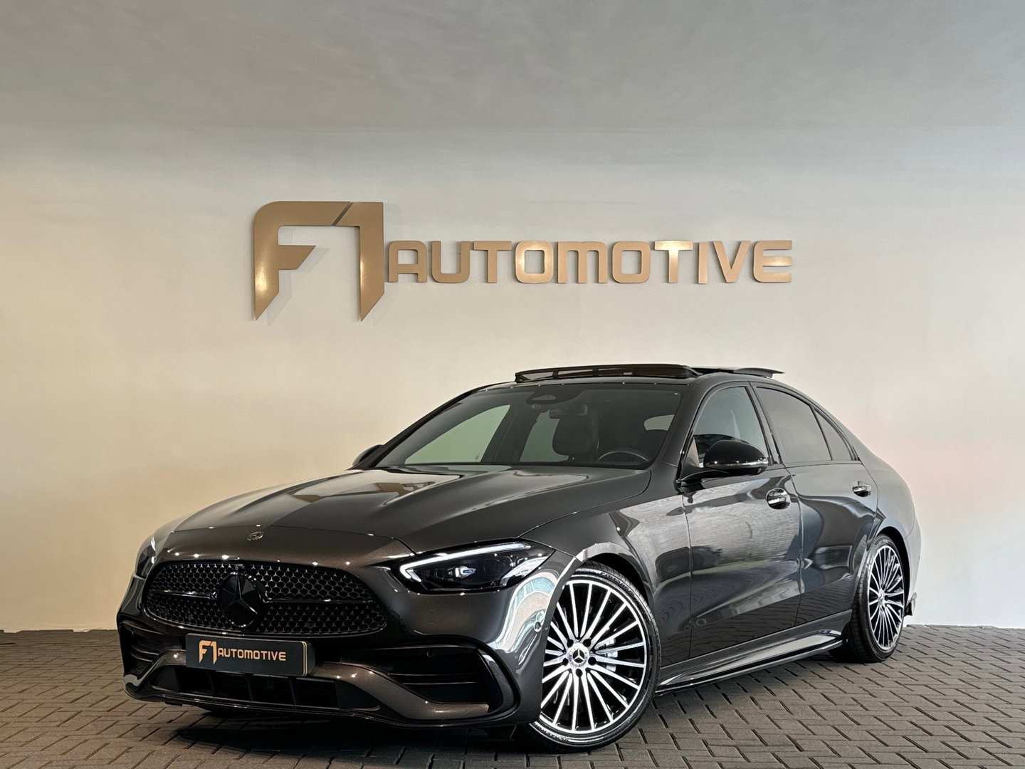 Mercedes-Benz C-Klasse 200 Launch AMG Pano|HuD|Burmester|Memory